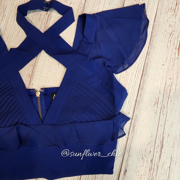 [NEW] Nasty Gal Choker Flutter Sleeve Halter Crop Top - Picture 12 of 14